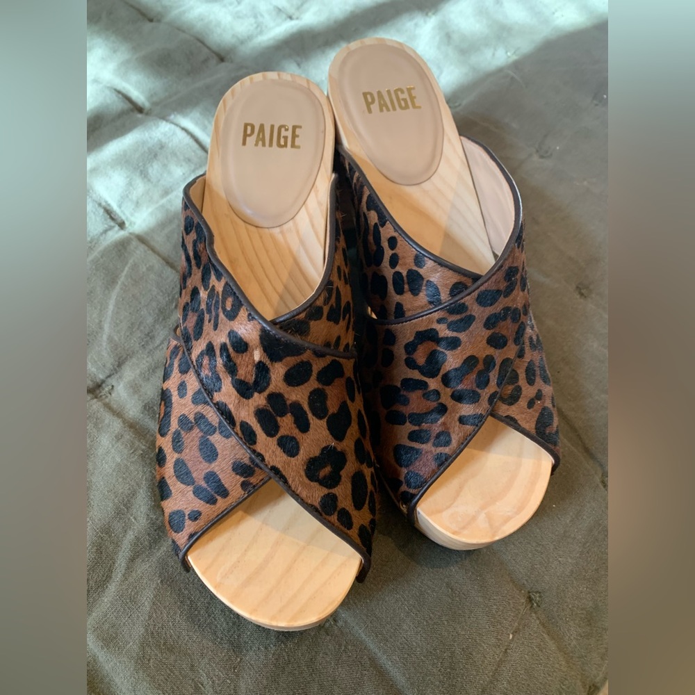Paige Leopard Clogs size 7.5